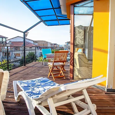 דירה Nessebar's New Town Centre 2-bdr By Flаt Manаger נסבר